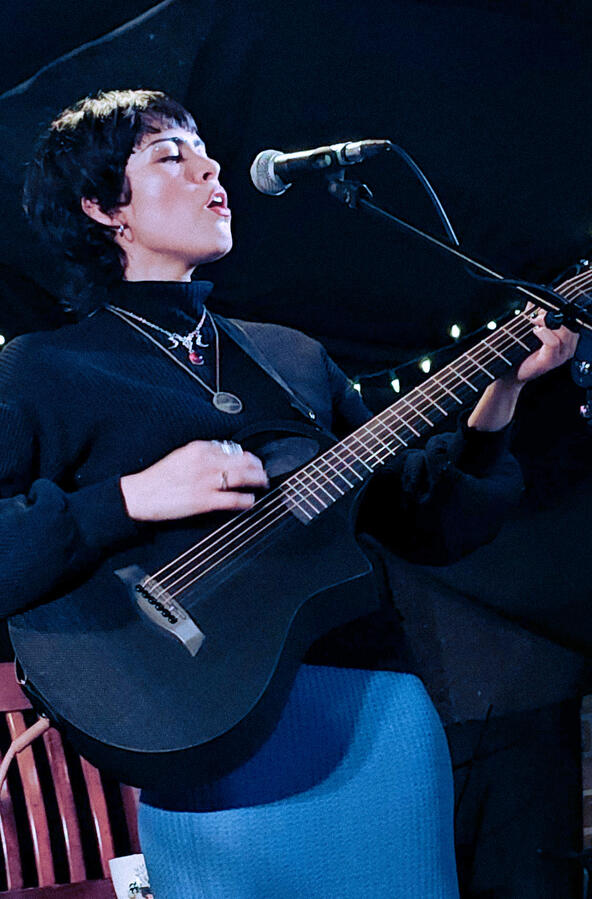 E Sara Gravel